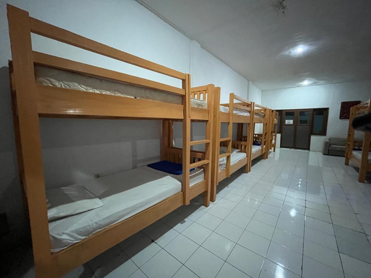 Oseania Hostel Senggigi Dış mekan fotoğraf